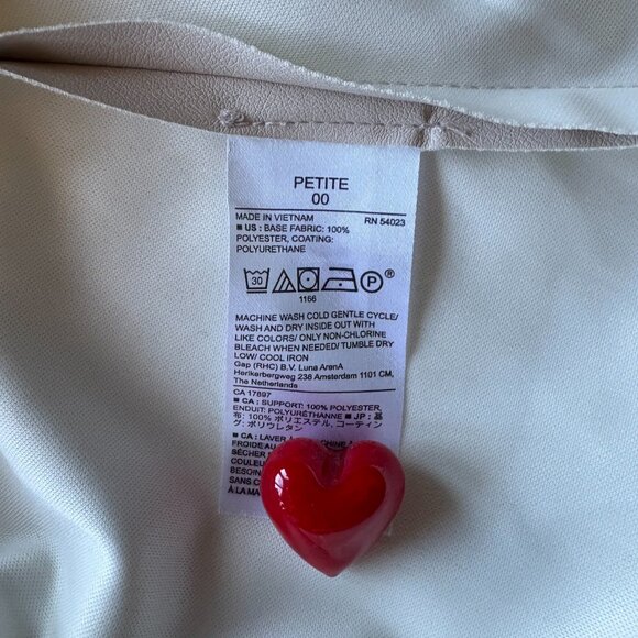 Banana Republic Skirt. NWT. Size 00. Cream. Fabric 100% Polyester. - Picture 5 of 7